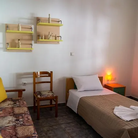 Emilia's Ano Syros