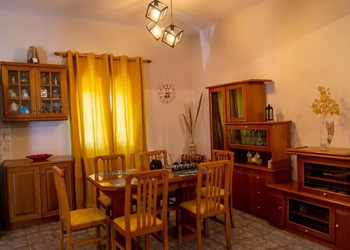 Emilia's * Ано-Сирос